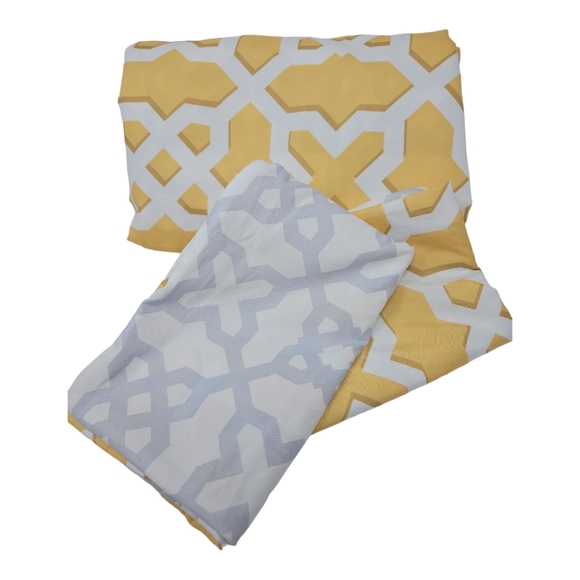 Domain Queen Duvet Cover Shams Set Grey Yellow Reversible Quatrefoil Geo… - Picture 8 of 16